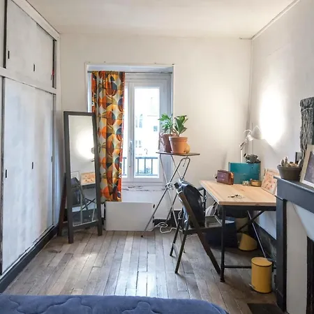 Apt In Batignolles With View Eiffel Tower Appartamento Parigi