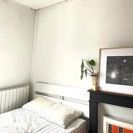Apt In Batignolles With View Eiffel Tower *