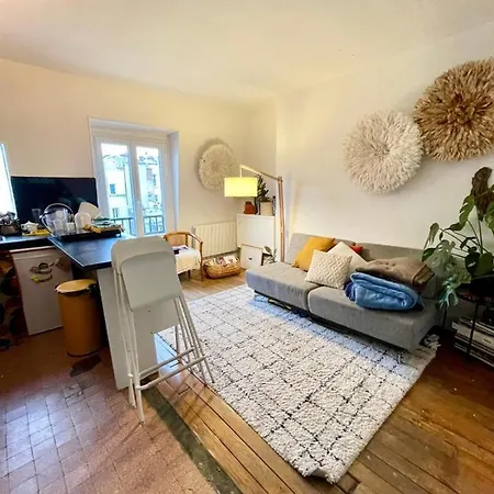 Apt In Batignolles With View Eiffel Tower Apartment *